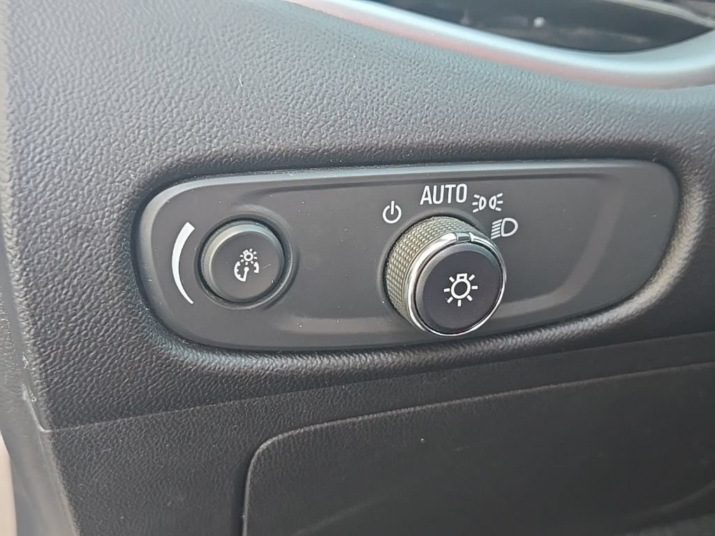 Used 2024 Chevrolet Malibu LT FWD image 13