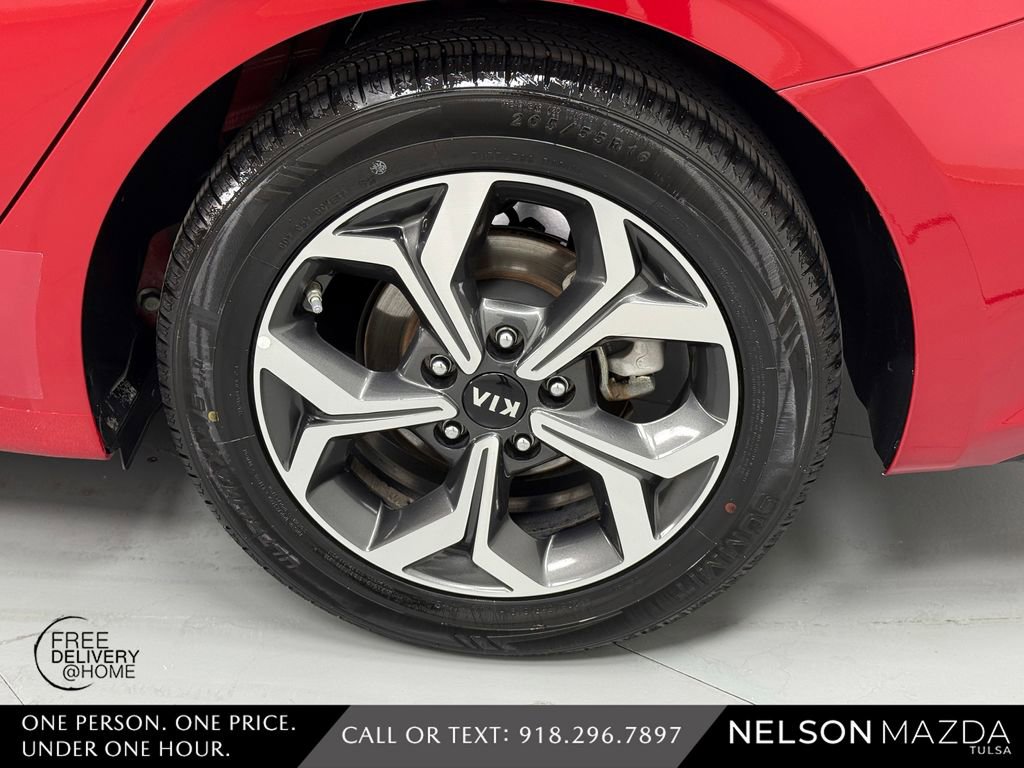 Used 2020 Kia Forte LXS FWD image 12