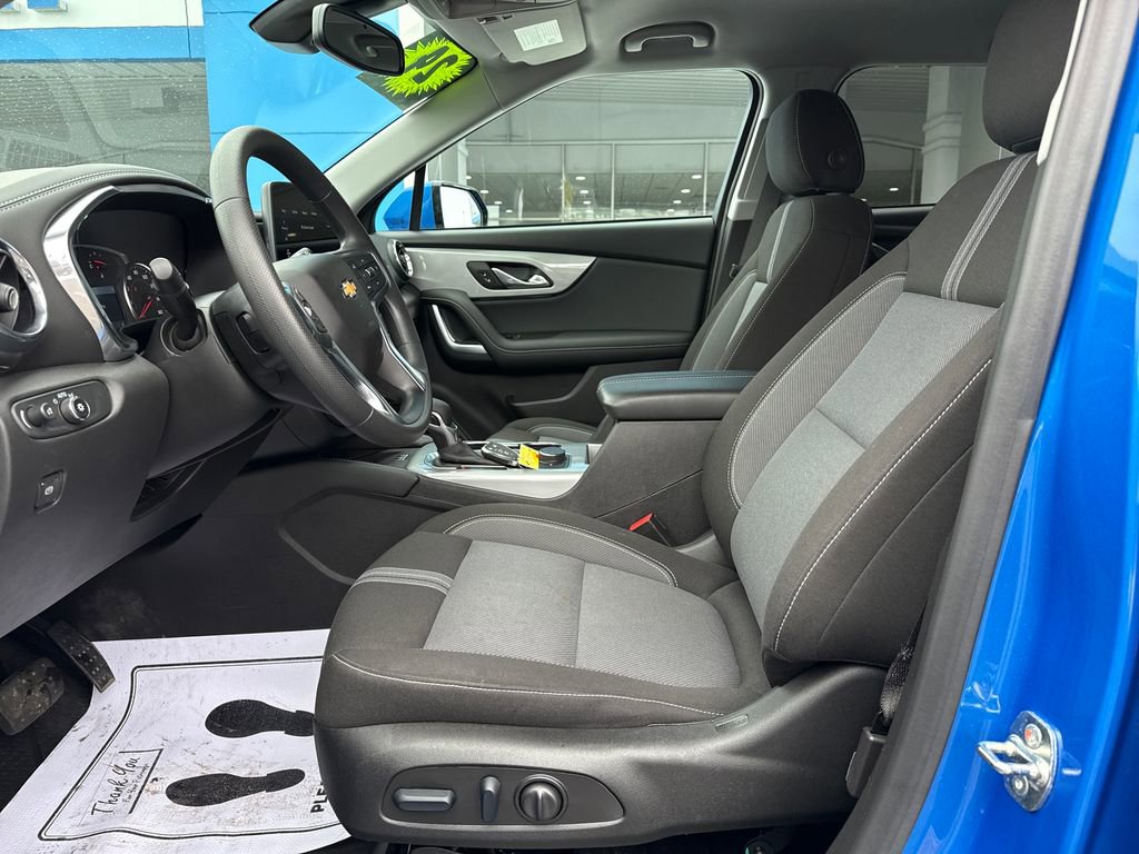 Used 2024 Chevrolet Blazer LT w/ Convenience Package image 11