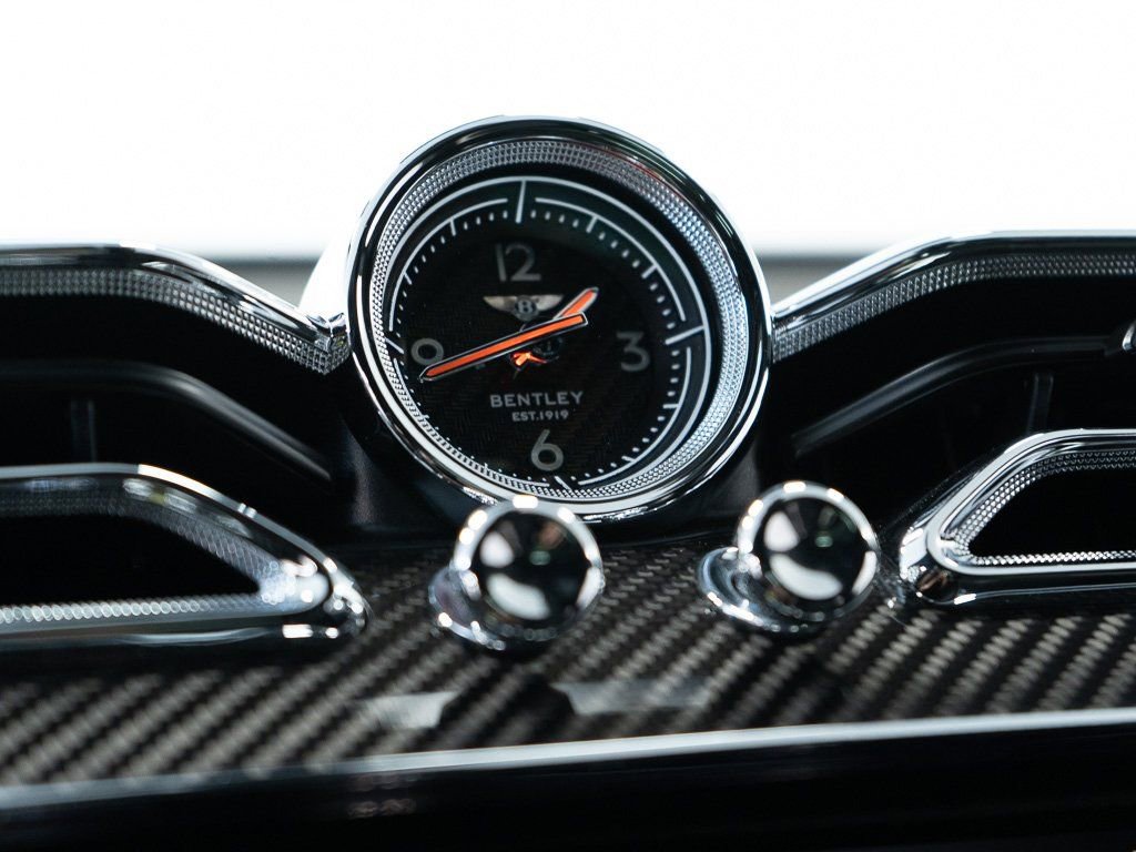 Used 2025 Bentley Bentayga Extended Wheelbase image 41