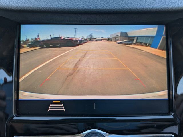 Used 2022 Chevrolet Trax LT w/ LT Convenience Package image 23