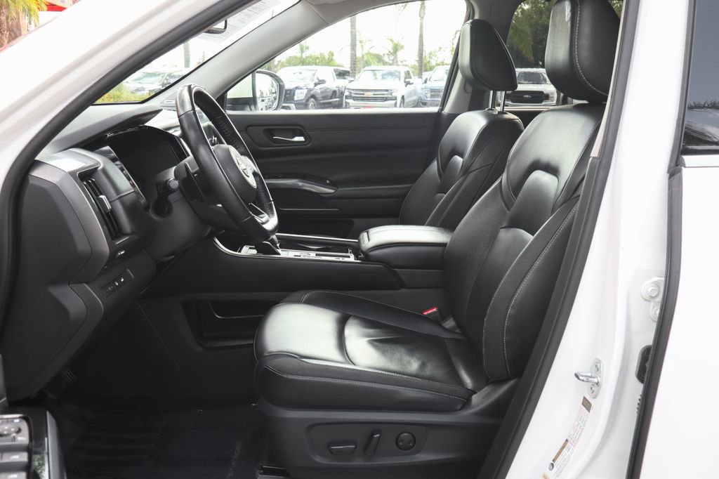 Used 2022 Nissan Pathfinder SL w/ SL Premium Package image 15