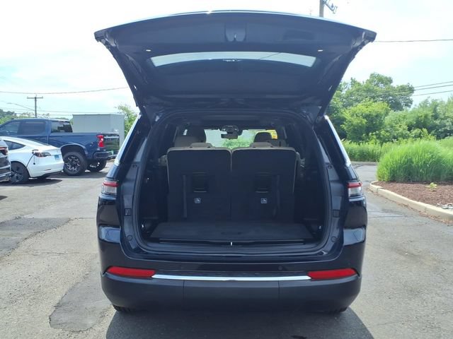 Certified 2023 Jeep Grand Cherokee L Limited w/ Luxury Tech Group II AWD/4WD image 7