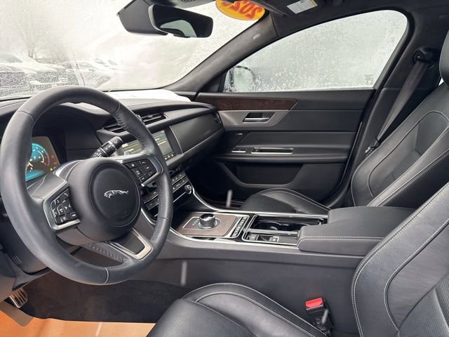 Used 2020 Jaguar XF Checkered Flag image 10