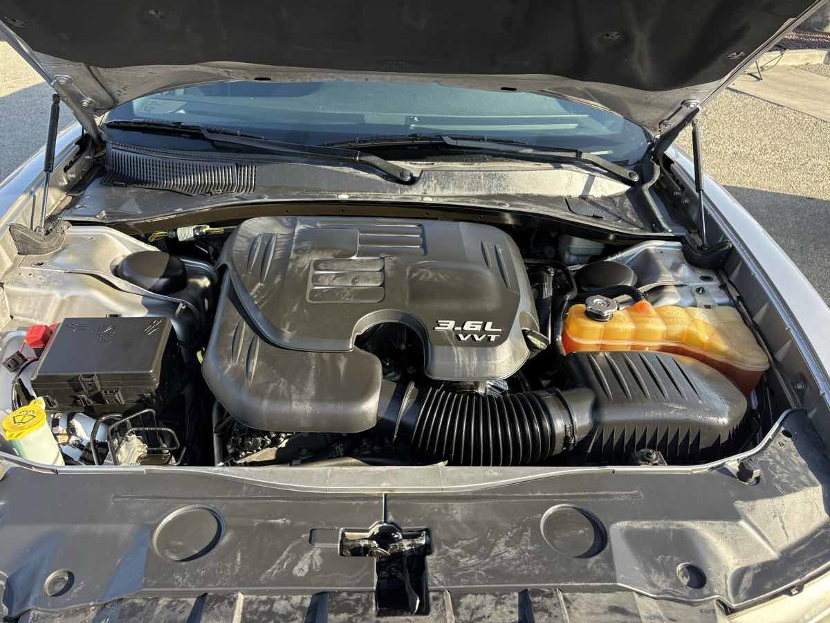 Used 2014 Dodge Charger SE RWD image 10