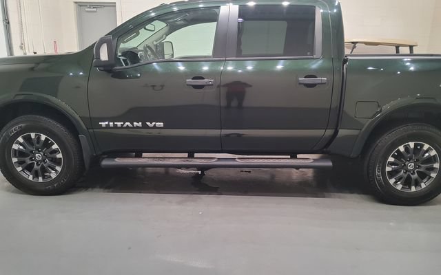 Used 2019 Nissan Titan PRO-4X w/ Pro-4x Convenience Package AWD/4WD image 5