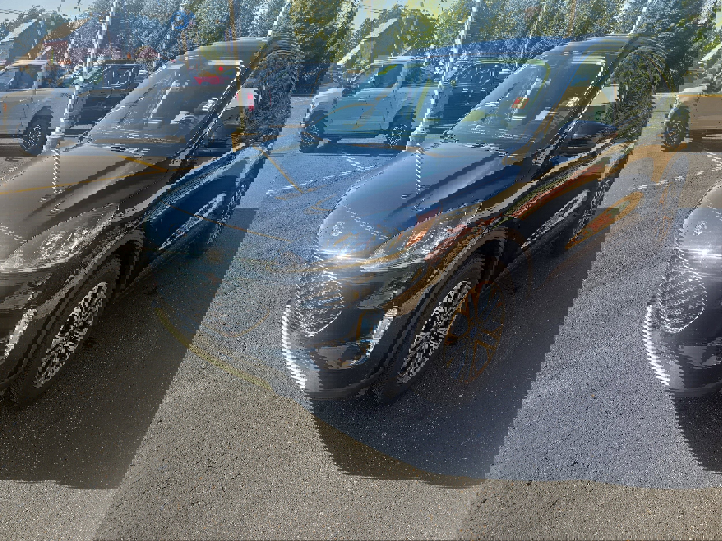 Used 2022 Ford Escape SEL image 4