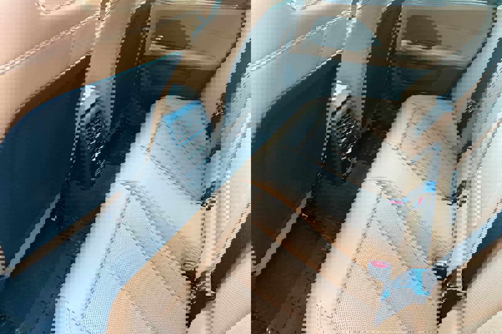 Used 2025 BMW i4 eDrive40 w/ Premium Package image 4