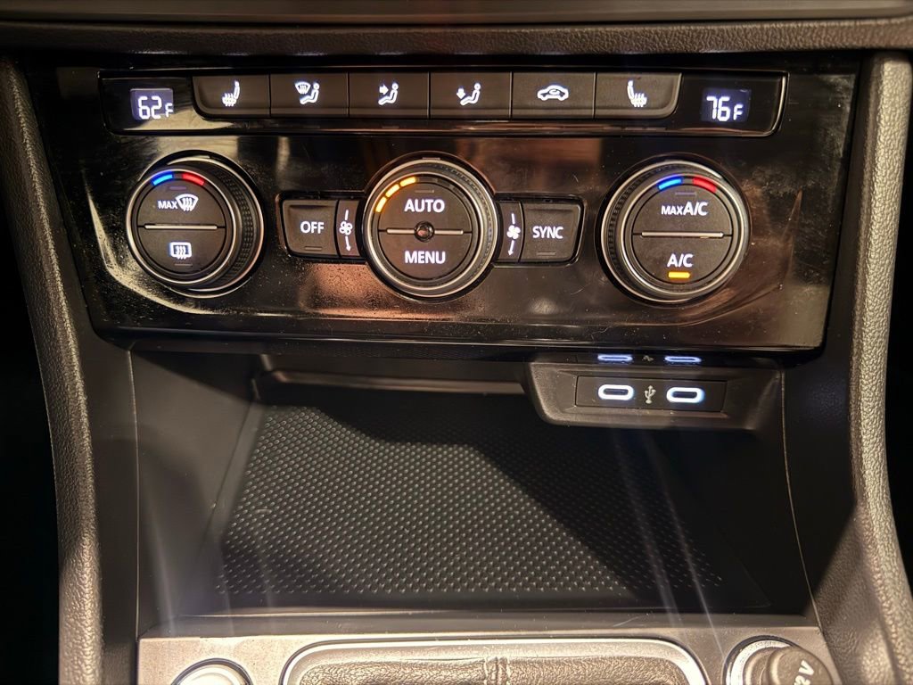 Used 2020 Volkswagen Jetta R-Line image 24