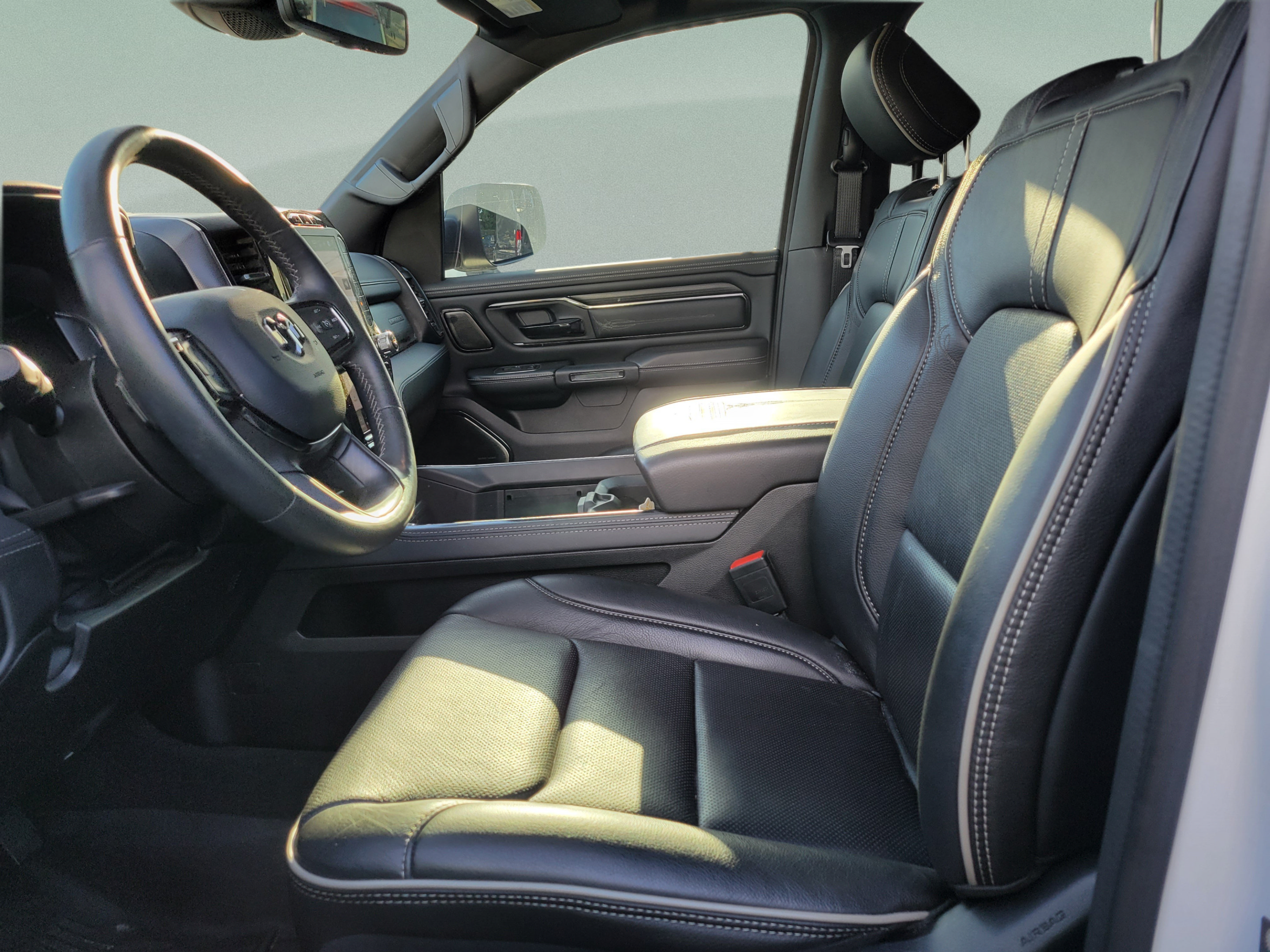 Used 2023 RAM 1500 Limited AWD/4WD image 19