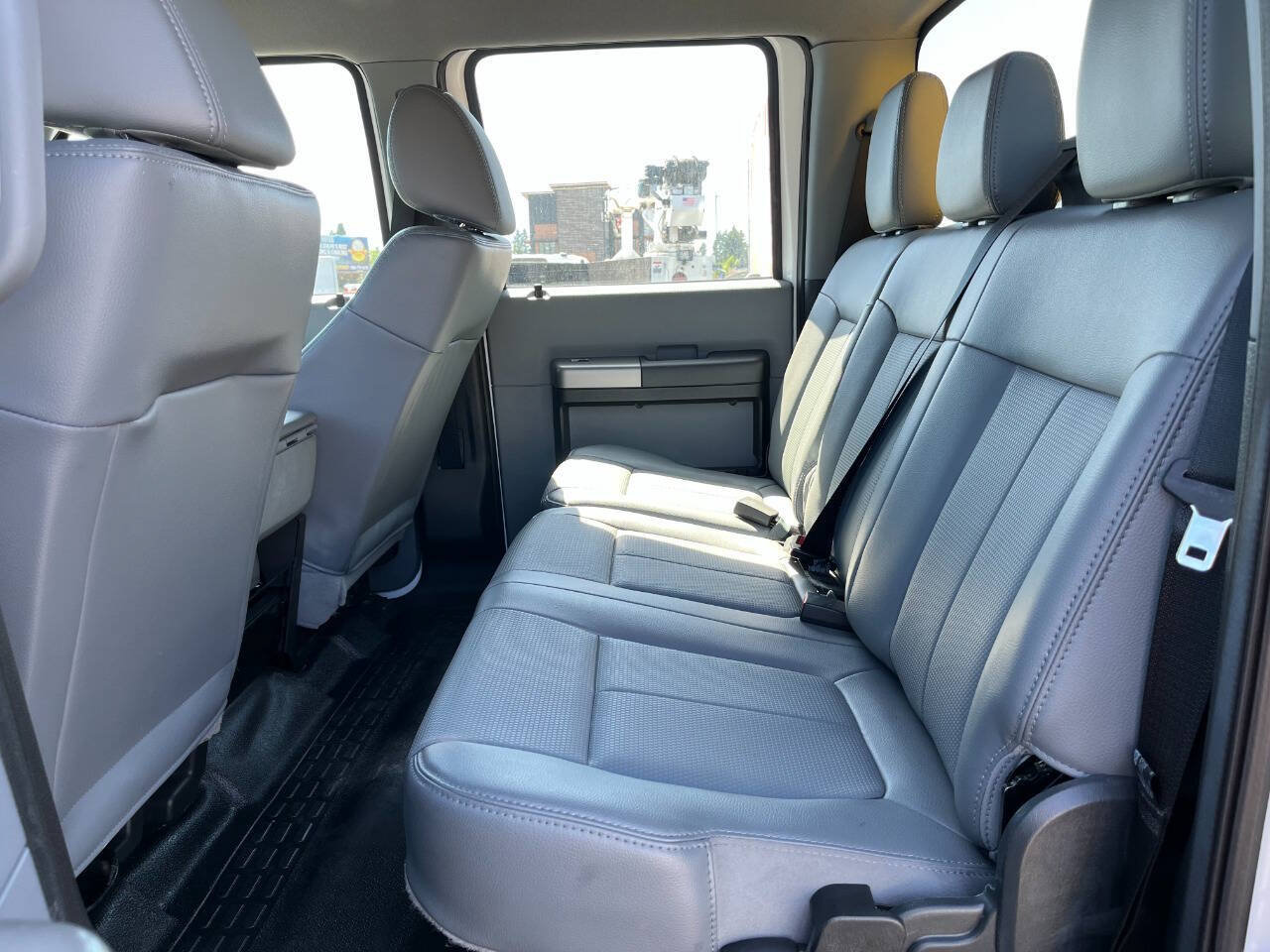 Used 2023 Ford F750 2WD Crew Cab Super Duty image 16