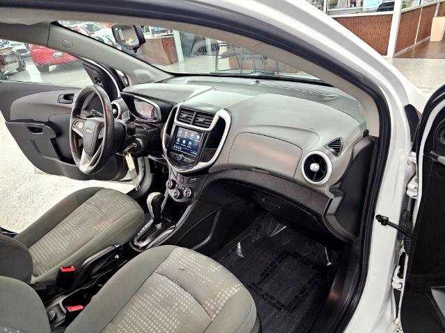 Used 2018 Chevrolet Sonic LT image 8