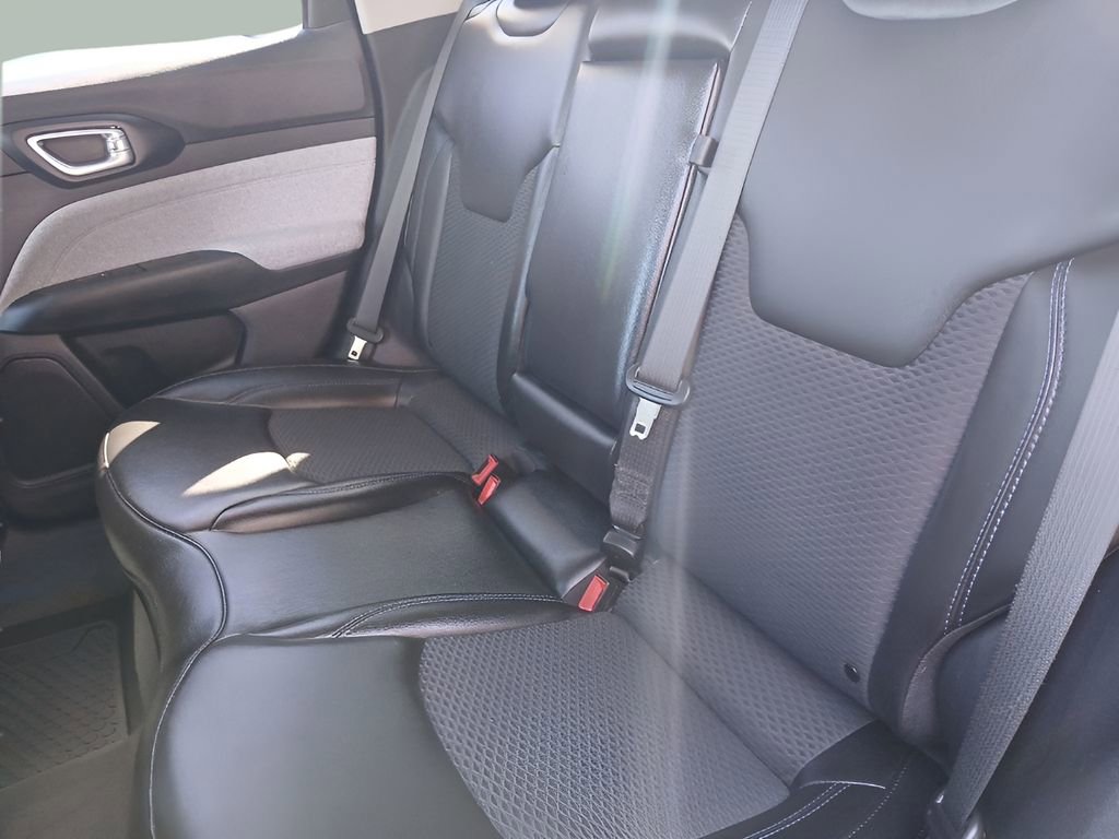 Used 2022 Jeep Compass Latitude w/ Convenience Group image 22