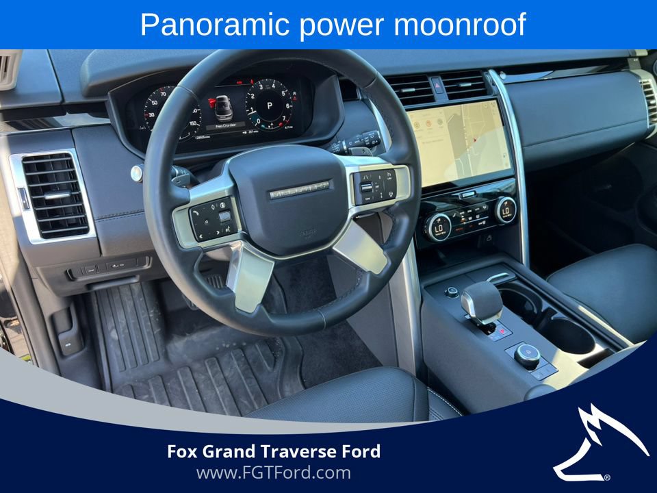 Used 2024 Land Rover Discovery S AWD/4WD image 18