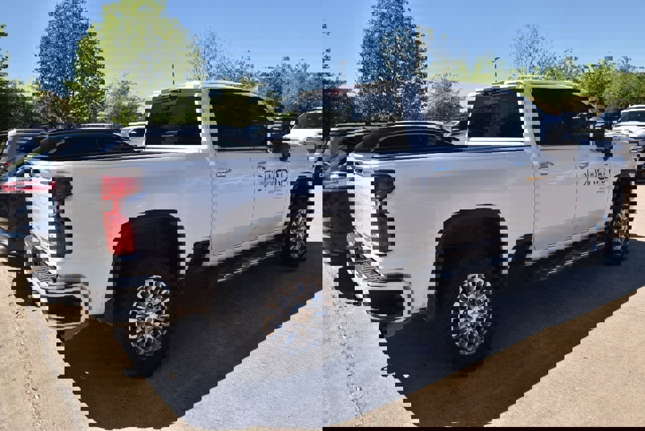 Used 2021 Chevrolet Silverado 2500 High Country w/ Z71 Off-Road Package image 5