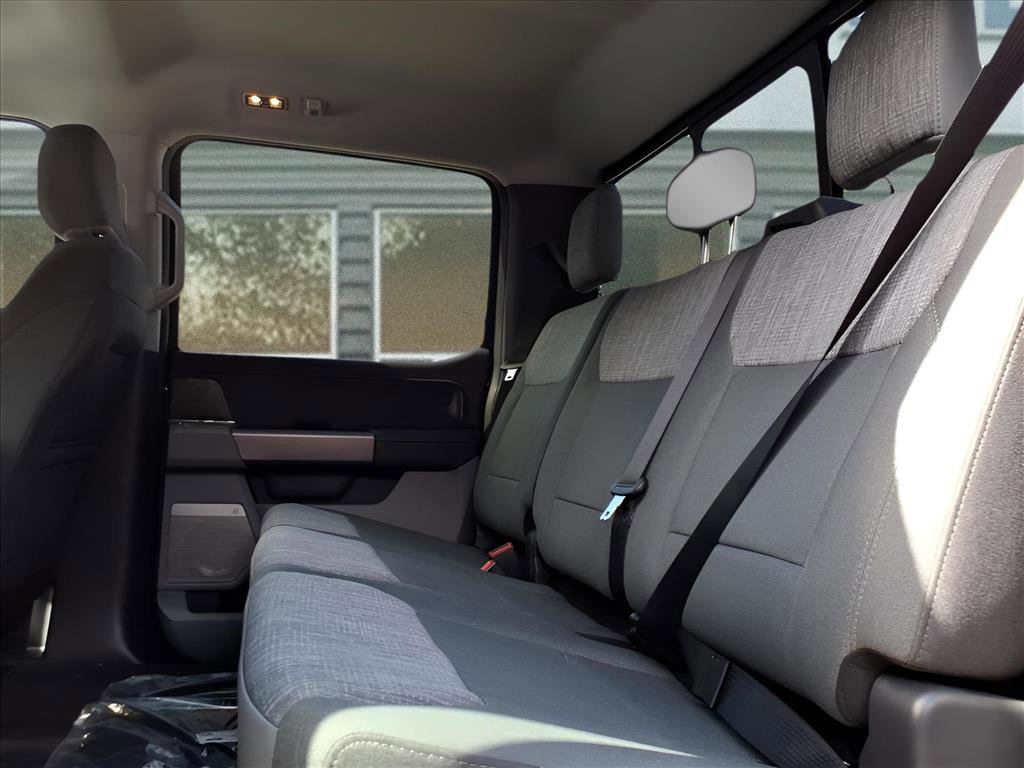New 2026 Ford F250 4x4 Crew Cab Super Duty image 9