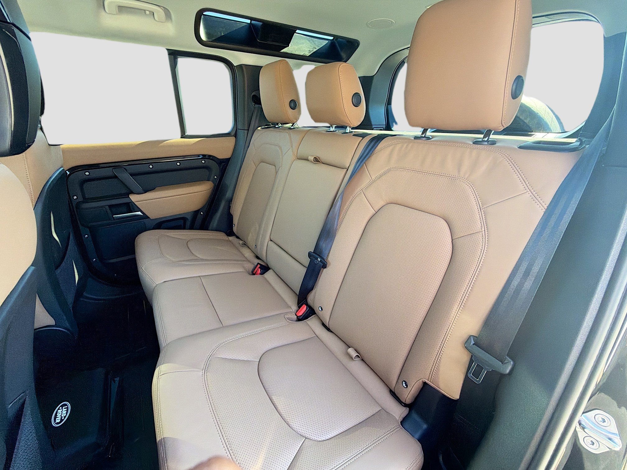 New 2026 Land Rover Defender 110 X-Dynamic SE image 19