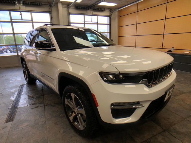 Used 2022 Jeep Grand Cherokee Limited 4xe AWD/4WD image 1