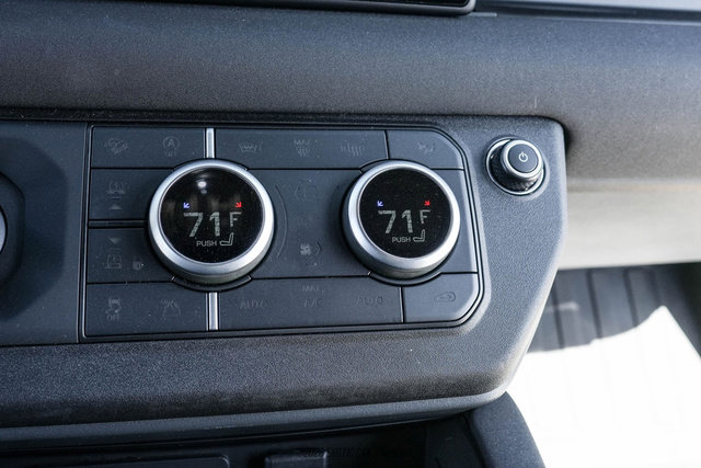 Used 2023 Land Rover Defender 90 X-Dynamic SE image 28