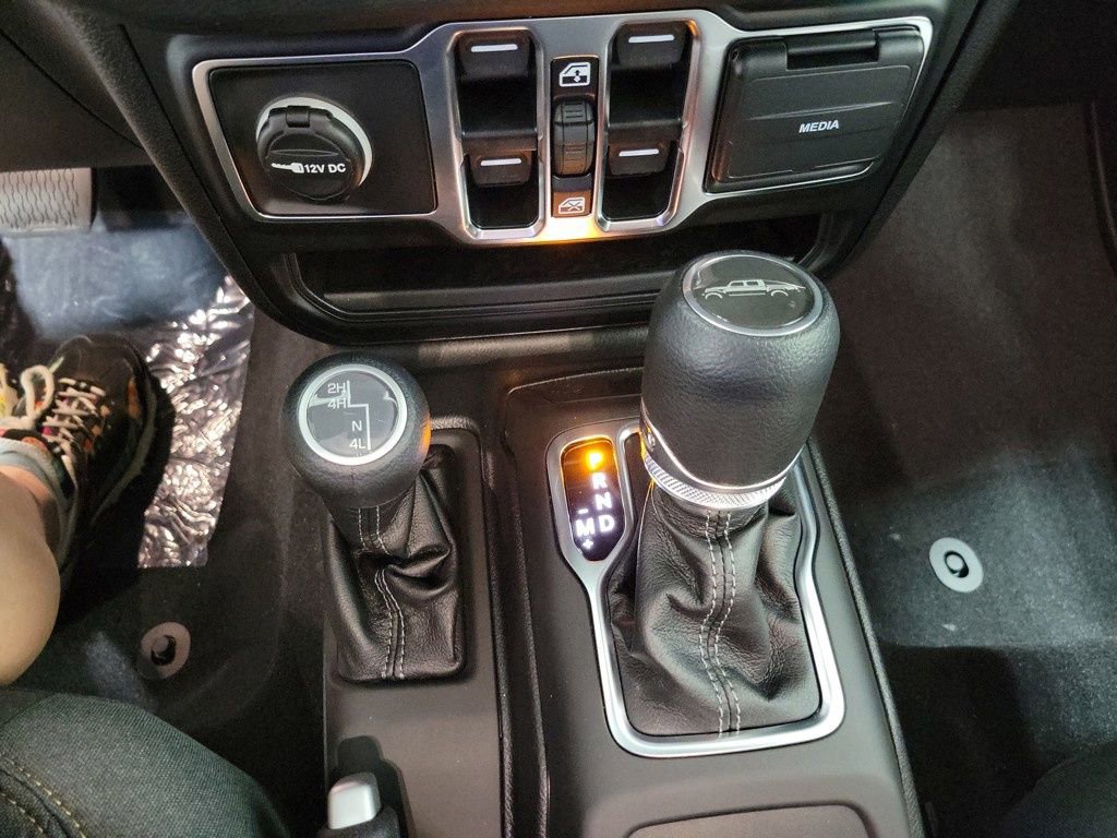 New 2025 Jeep Gladiator Sport AWD/4WD image 26