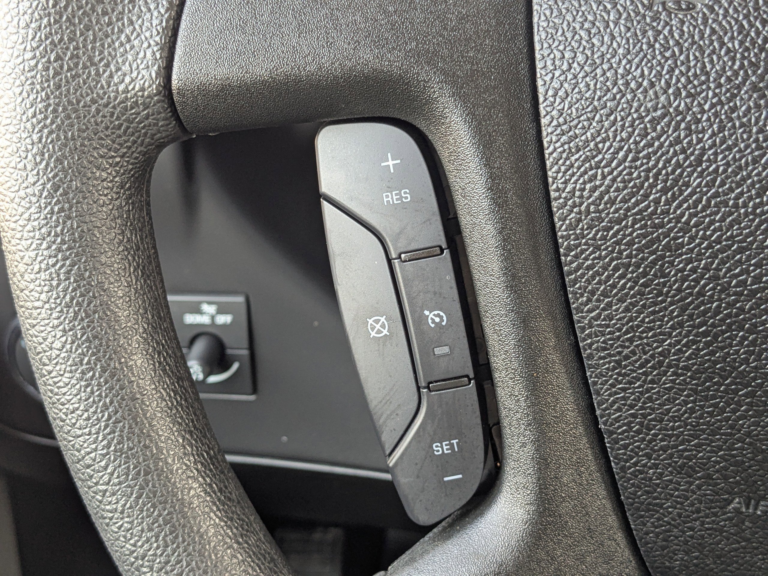 Used 2025 GMC Savana 3500 LT w/ LT Preferred Equipment Group image 25