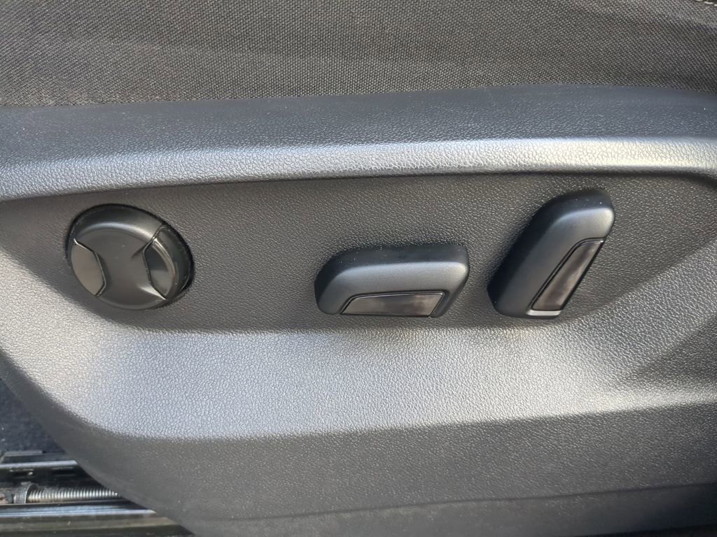 Used 2019 Volkswagen Atlas SE w/ Towing Package image 22