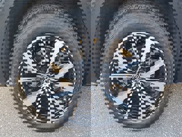 New 2026 Volkswagen Atlas Cross Sport SEL Premium R-Line image 5