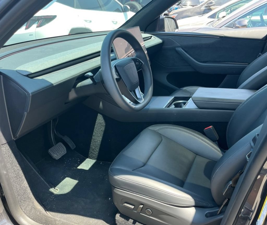Used 2026 Tesla Model Y Long Range AWD/4WD image 11