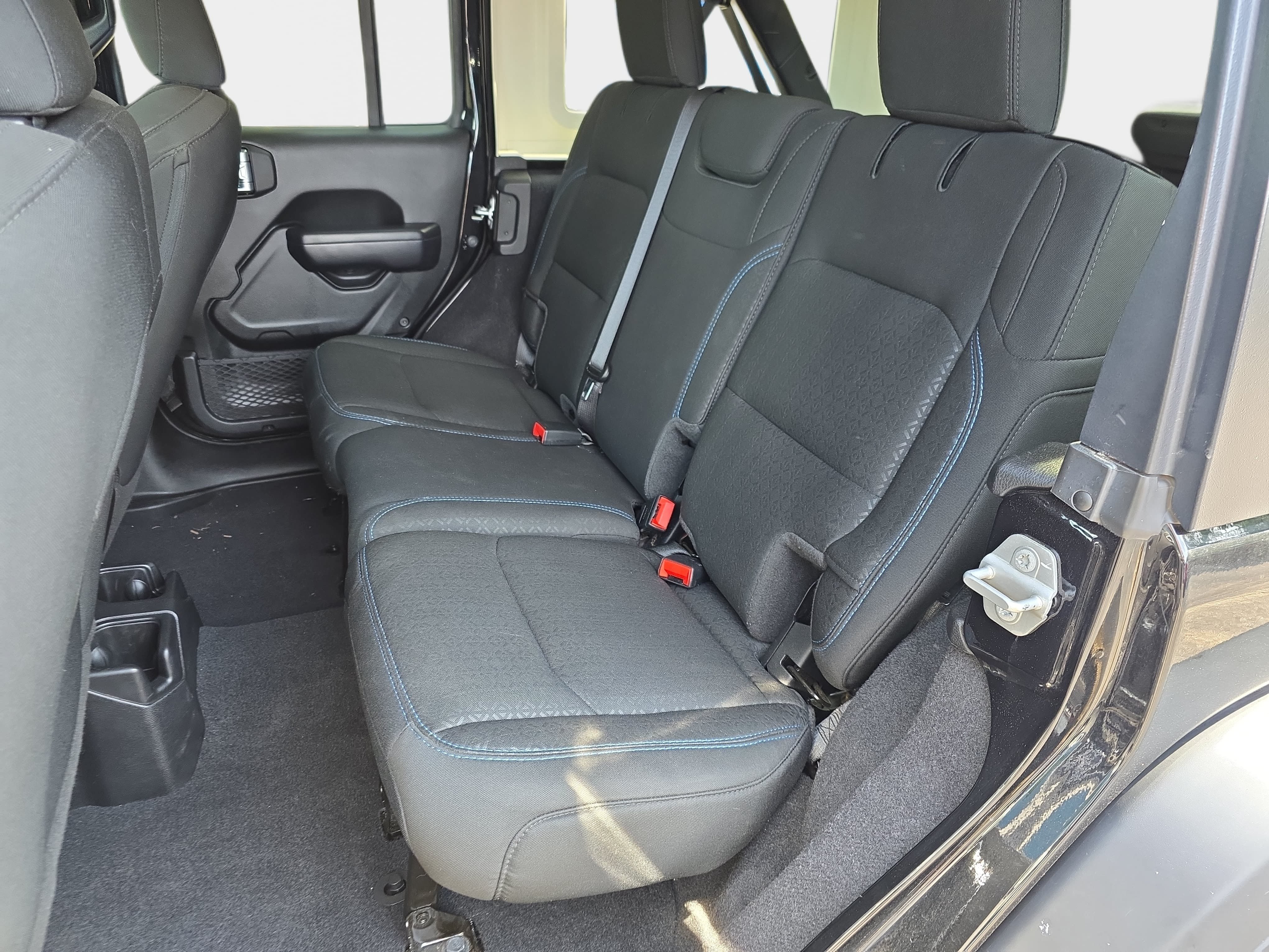 Used 2021 Jeep Wrangler Unlimited Sport AWD/4WD image 12