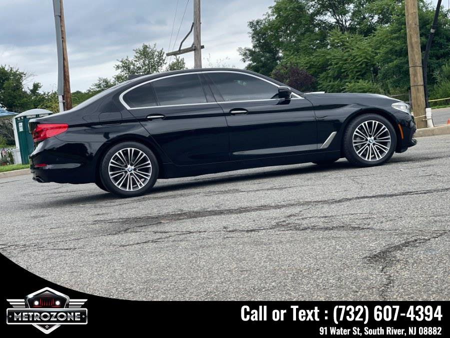 Used 2017 BMW 540i xDrive w/ Driving Assistance Package image 9