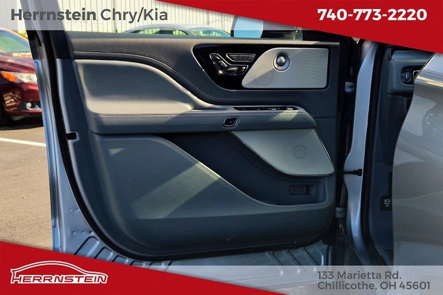 Used 2020 Lincoln Aviator Reserve w/ Equipment Group 202A image 16