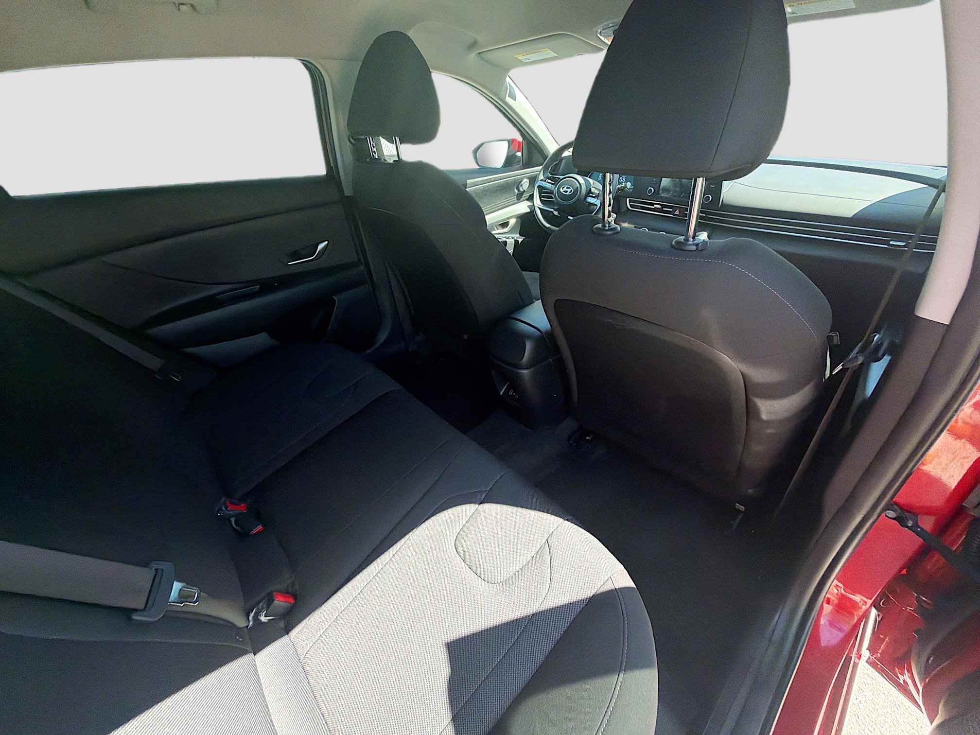 Used 2025 Hyundai Elantra SE image 26