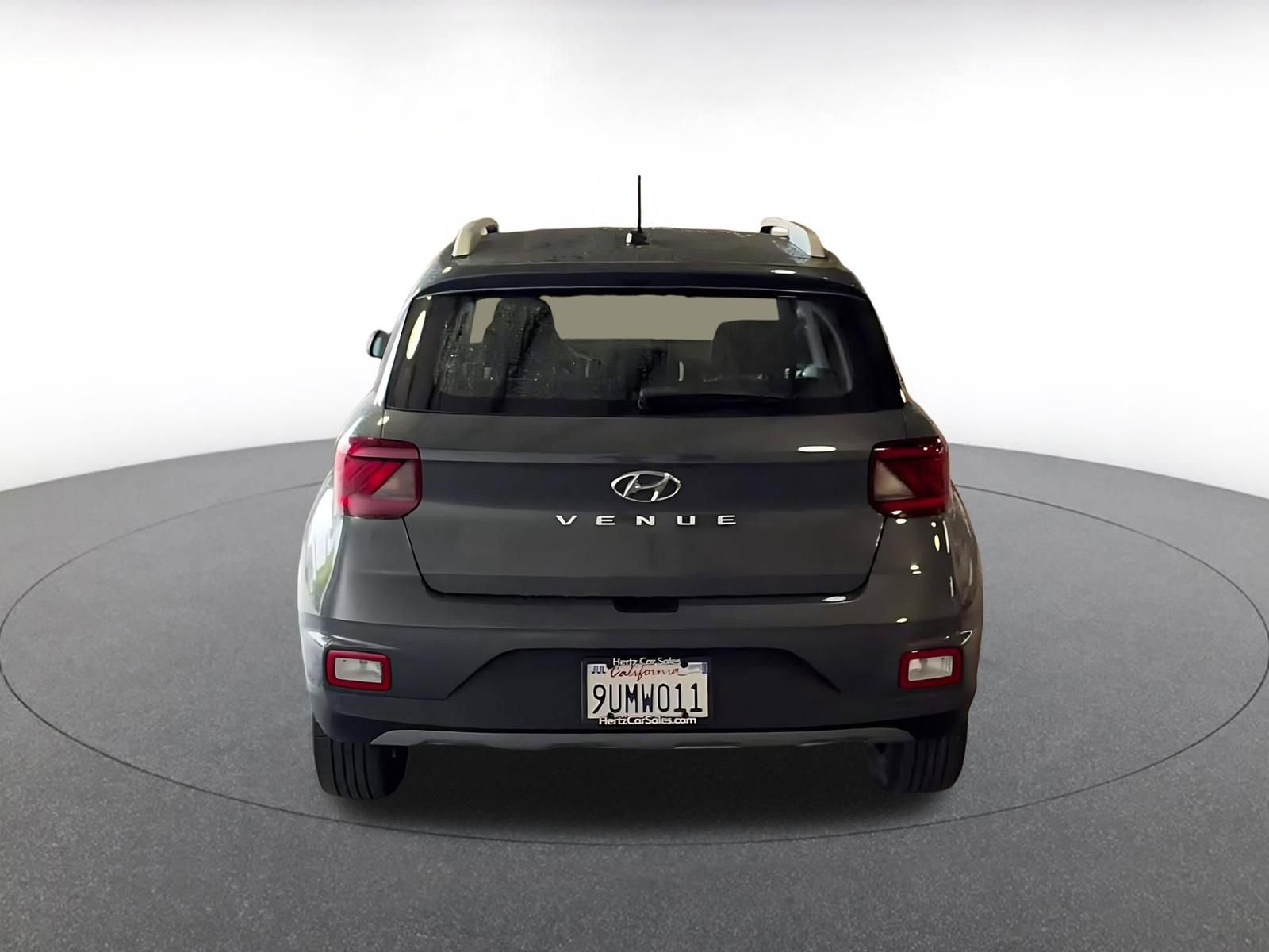Used 2025 Hyundai Venue SEL image 12