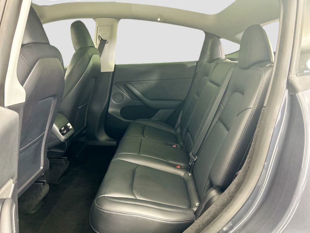 Used 2022 Tesla Model Y Long Range image 20