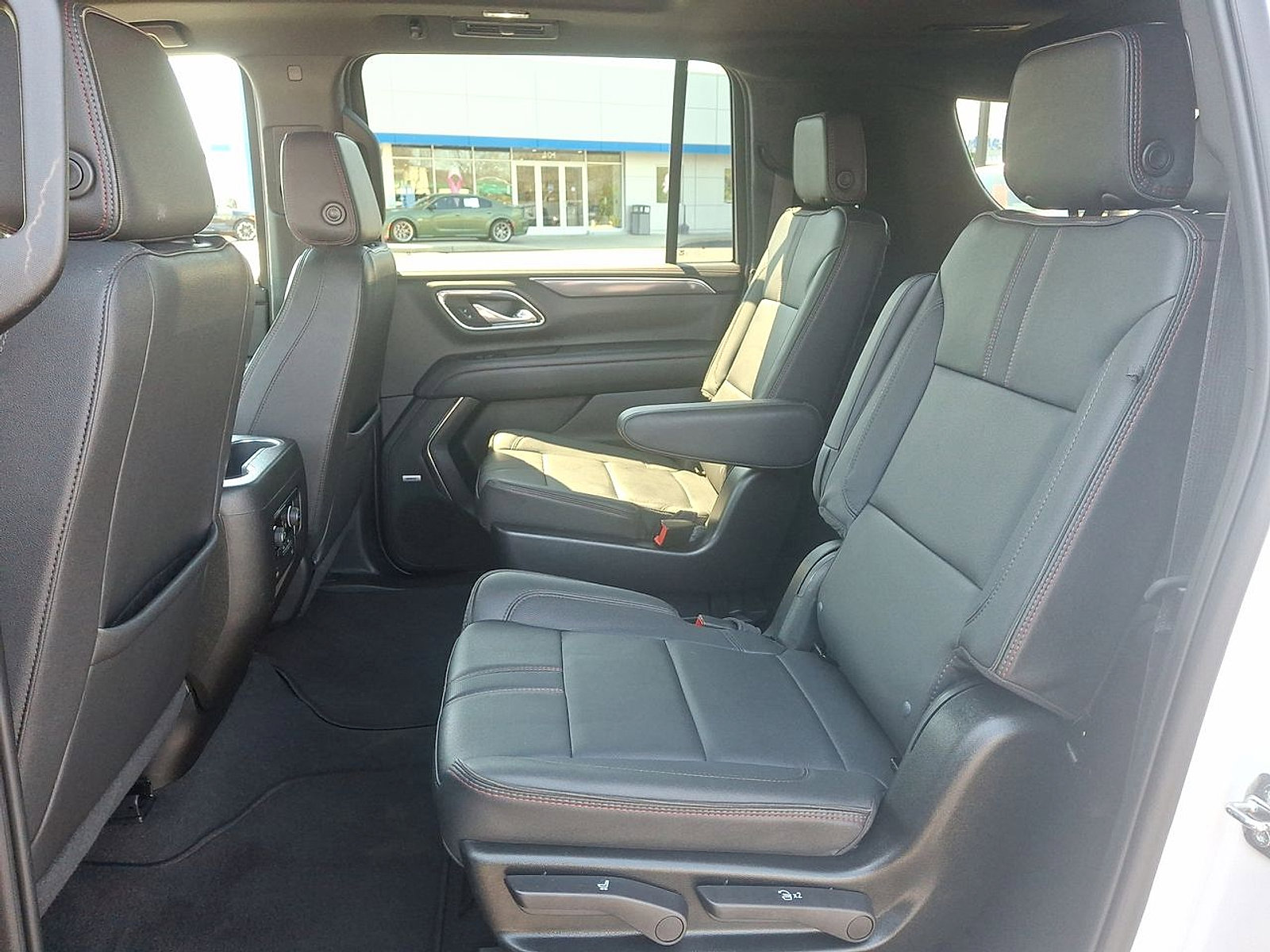 Certified 2022 Chevrolet Suburban RST w/ Luxury Package AWD/4WD image 20