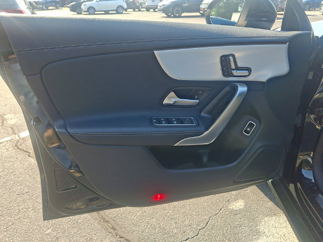 Used 2025 Mercedes-Benz CLA 250 image 12