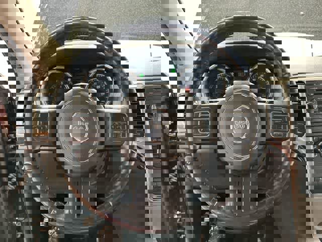 Used 2012 Jeep Grand Cherokee Laredo w/ Laredo E Group AWD/4WD image 7