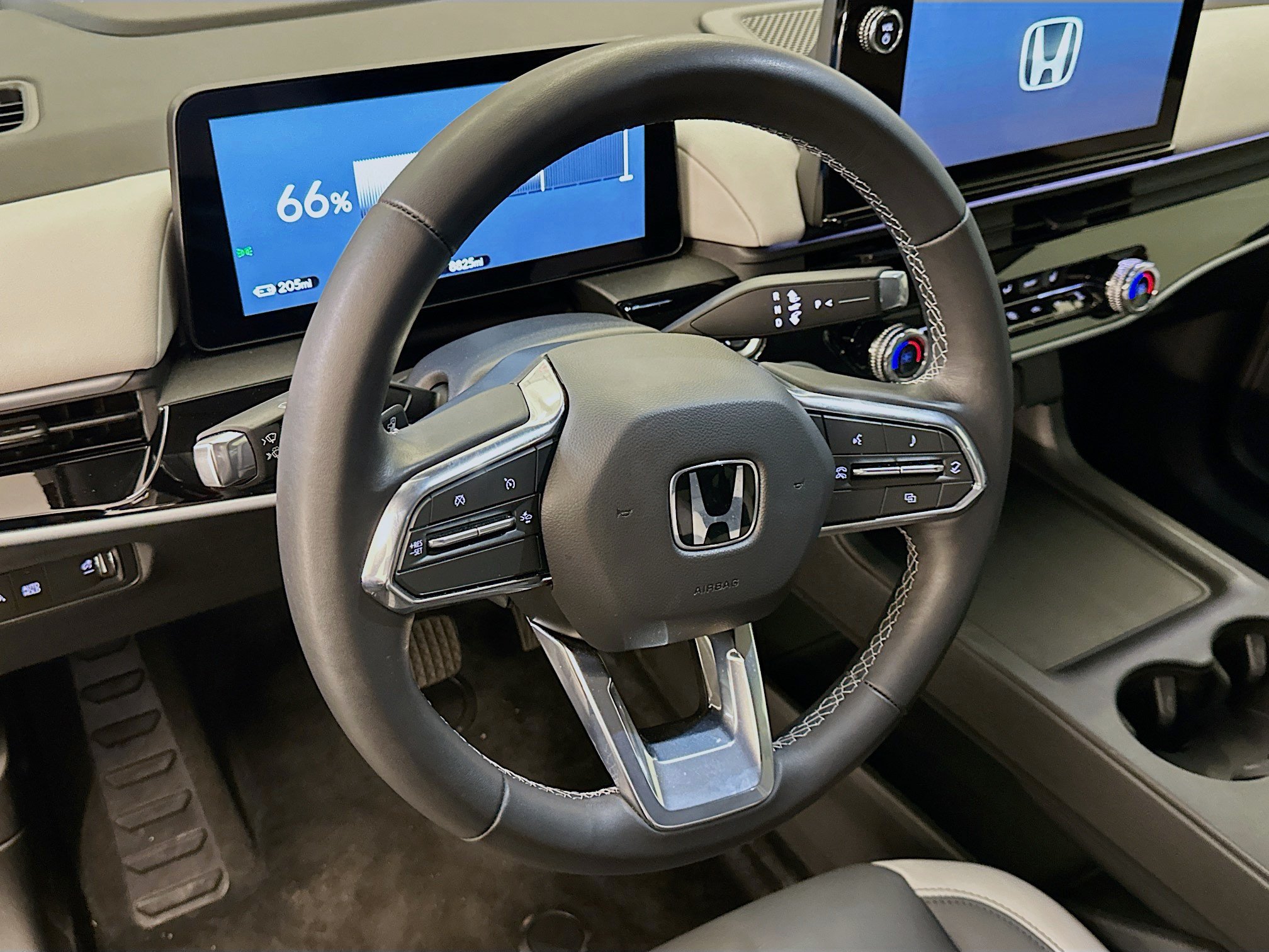 Used 2025 Honda Prologue Touring image 18