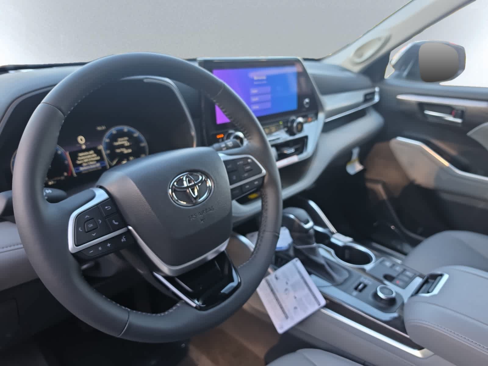 New 2026 Toyota Highlander Platinum AWD/4WD image 16