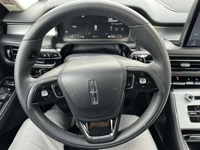 Used 2023 Lincoln Aviator AWD w/ Premium Package image 36