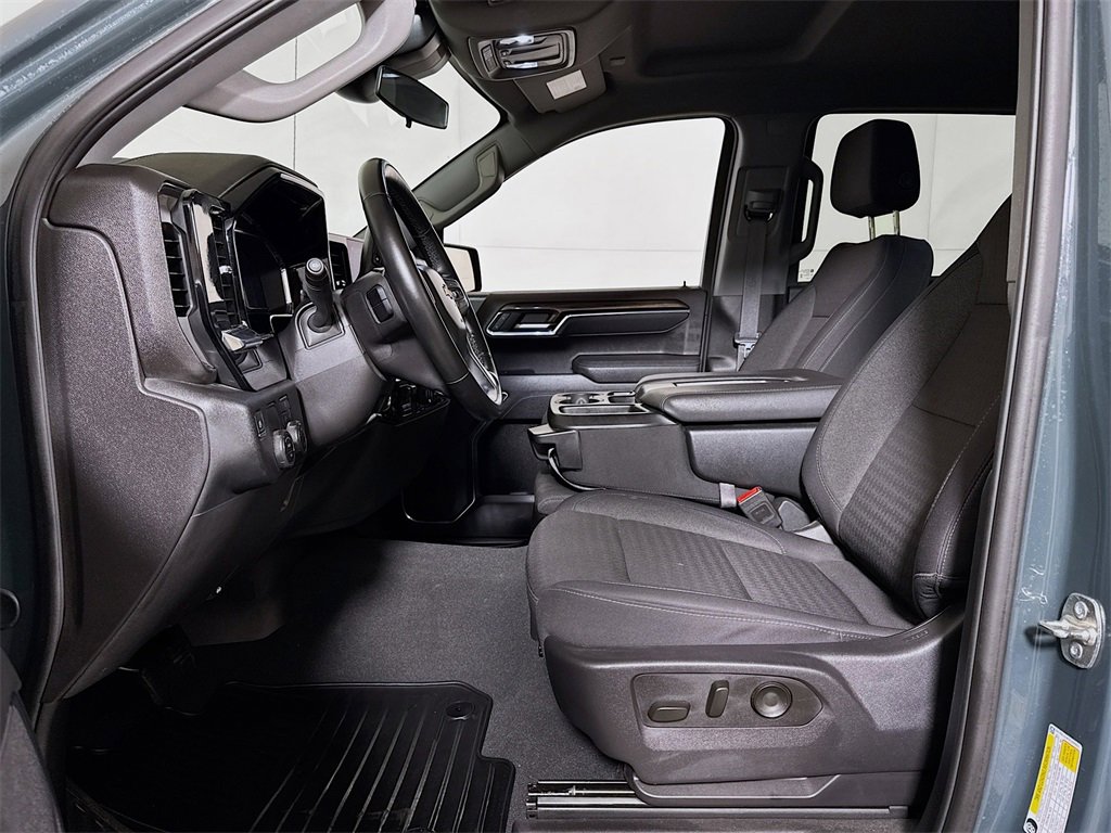 Used 2025 Chevrolet Silverado 1500 LT image 19