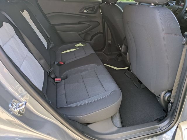 New 2026 Chevrolet Trax RS w/ Sunroof Package FWD image 30