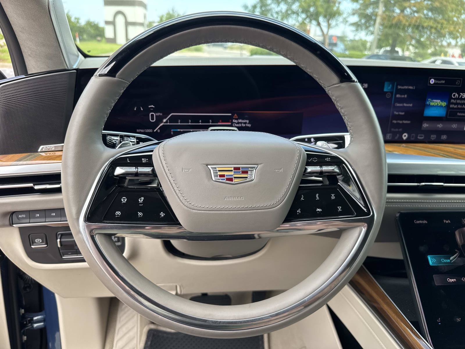 Used 2025 Cadillac Escalade Sport Platinum AWD/4WD image 15
