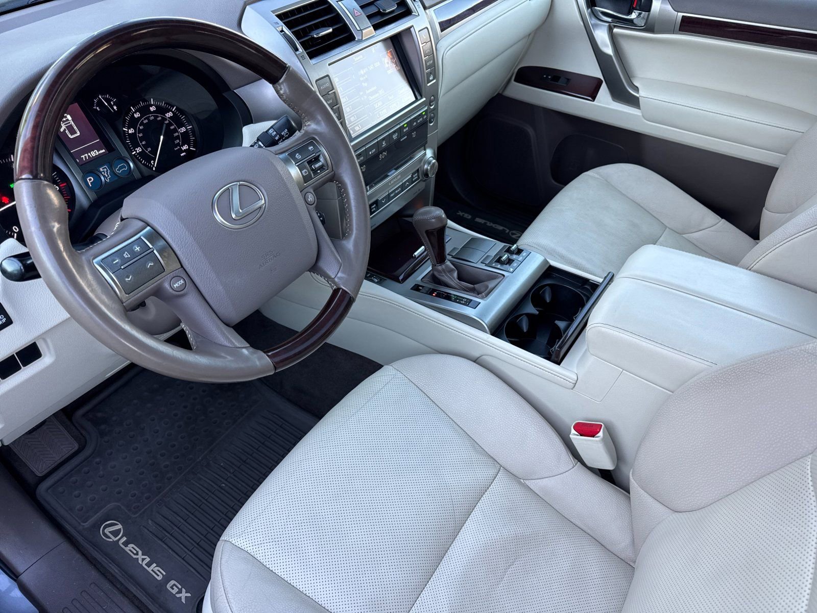 Used 2019 Lexus GX 460 Premium w/ Premium Package image 10