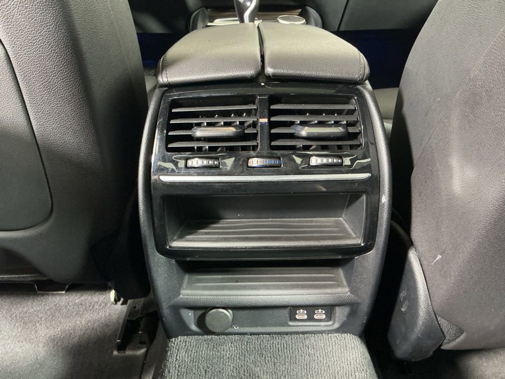 Used 2020 BMW 530e image 32