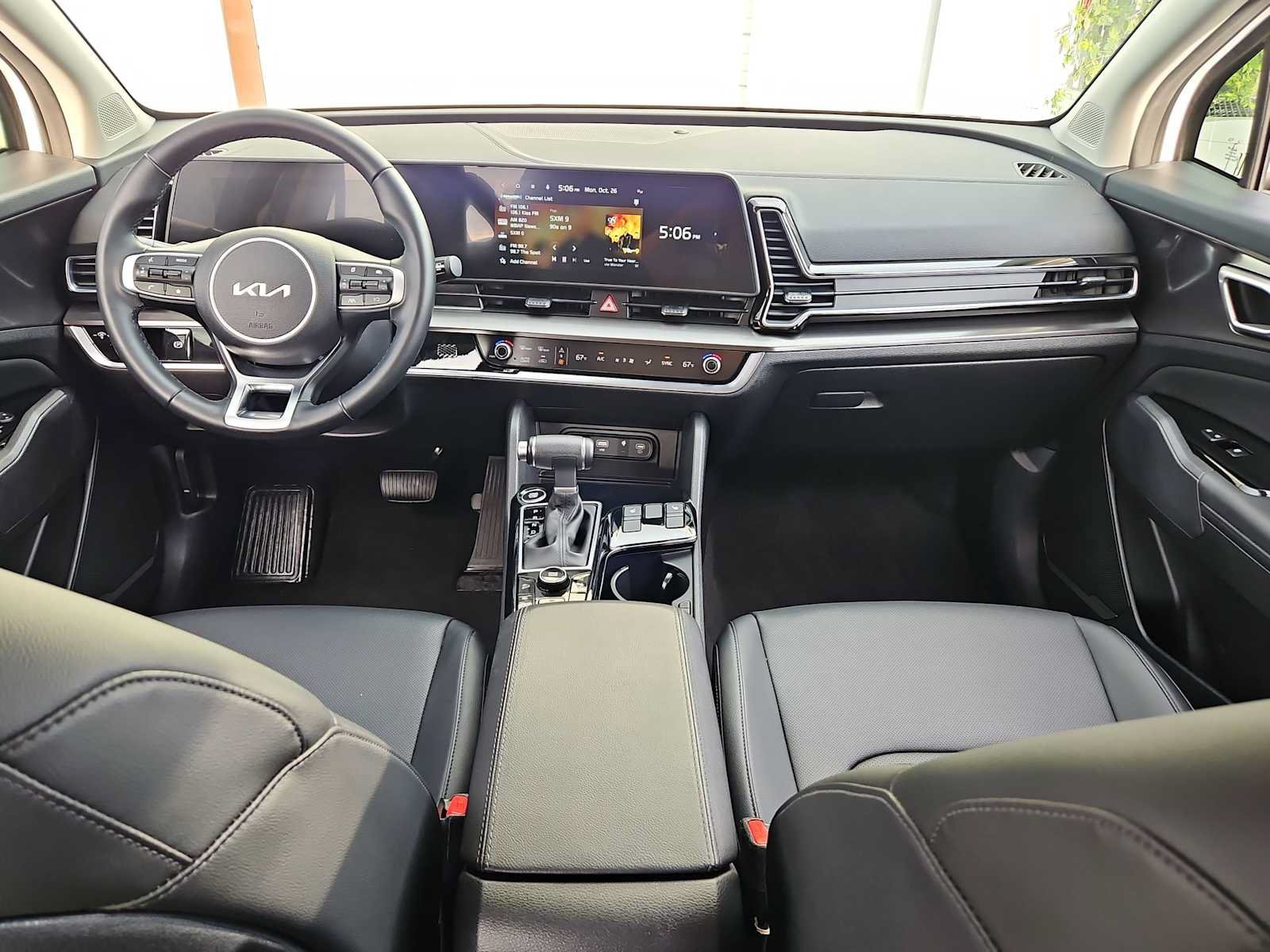 Used 2025 Kia Sportage EX FWD image 12