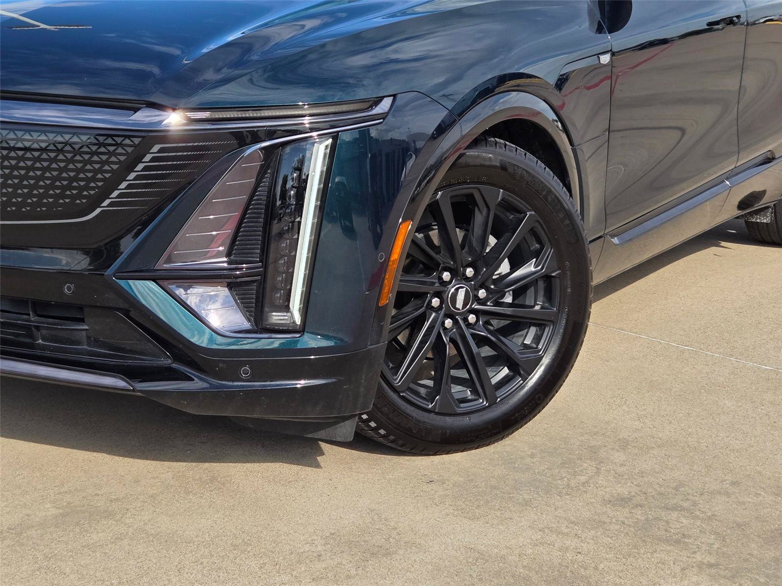 Certified 2024 Cadillac Lyriq Sport RWD image 7