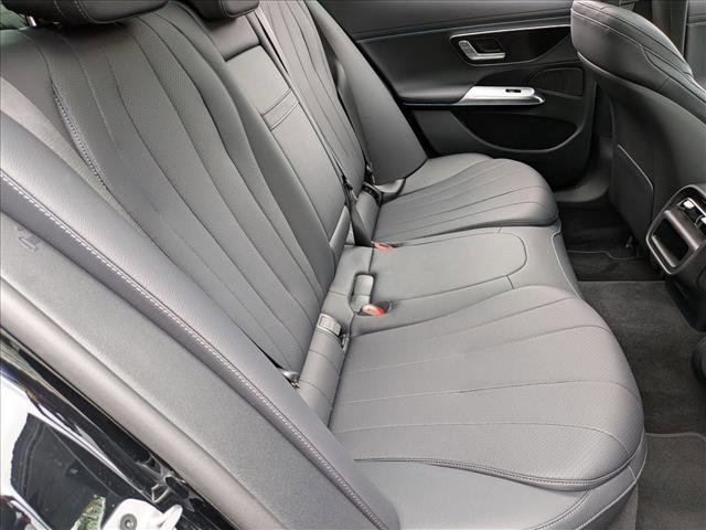 Used 2025 Mercedes-Benz E 350 Sedan image 21
