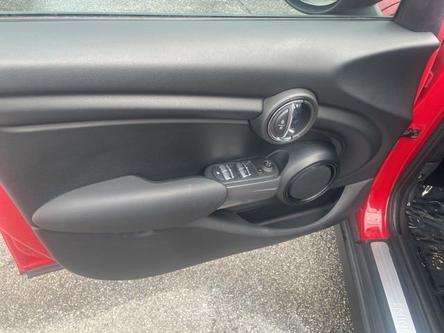 Used 2022 MINI Cooper 4-Door Hardtop image 28