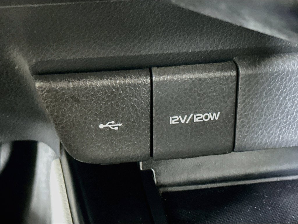 Used 2020 Toyota Camry LE FWD image 32